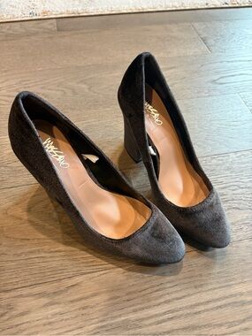 Massimo Charcoal Gray Velvet Block Heel Pumps